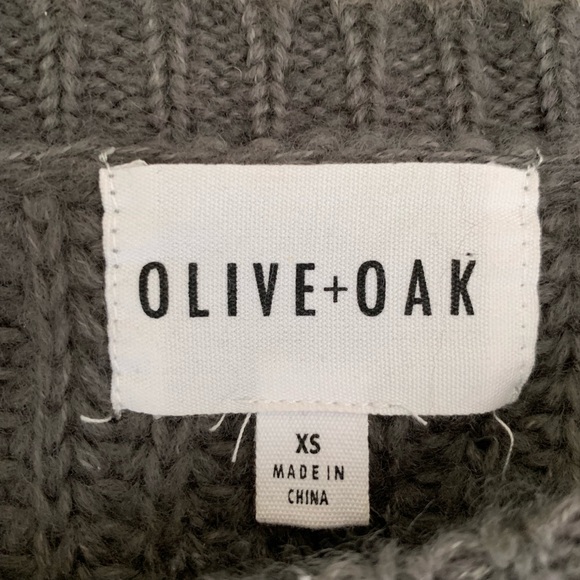 Grey sweater with burgundy trim - Picture 4 of 4